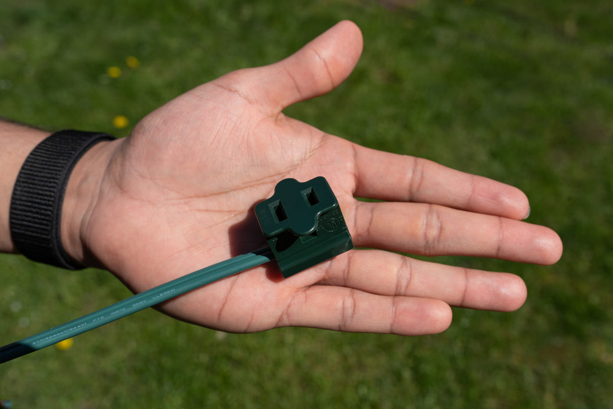 Female Plugs (100 pk)