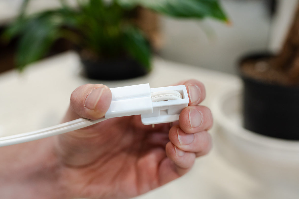 Female Plugs (100 pk)